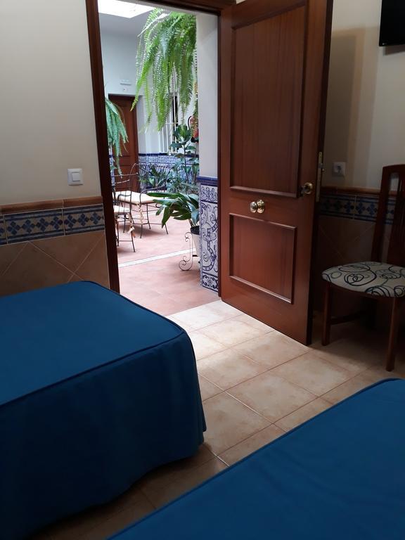 Pension Dona Trinidad Sevilla Dış mekan fotoğraf